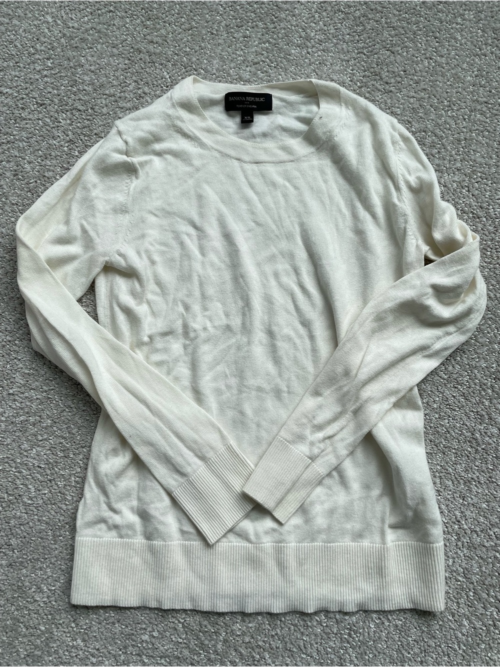 Banana Republic Cream Crewneck Lightweight Sweater